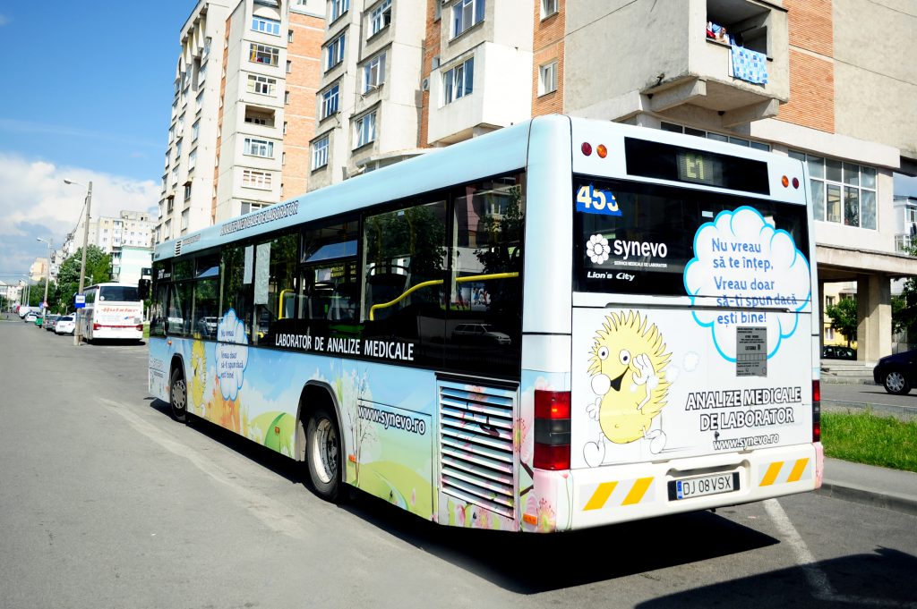 Publicitate tranzit pe mijloc de transport